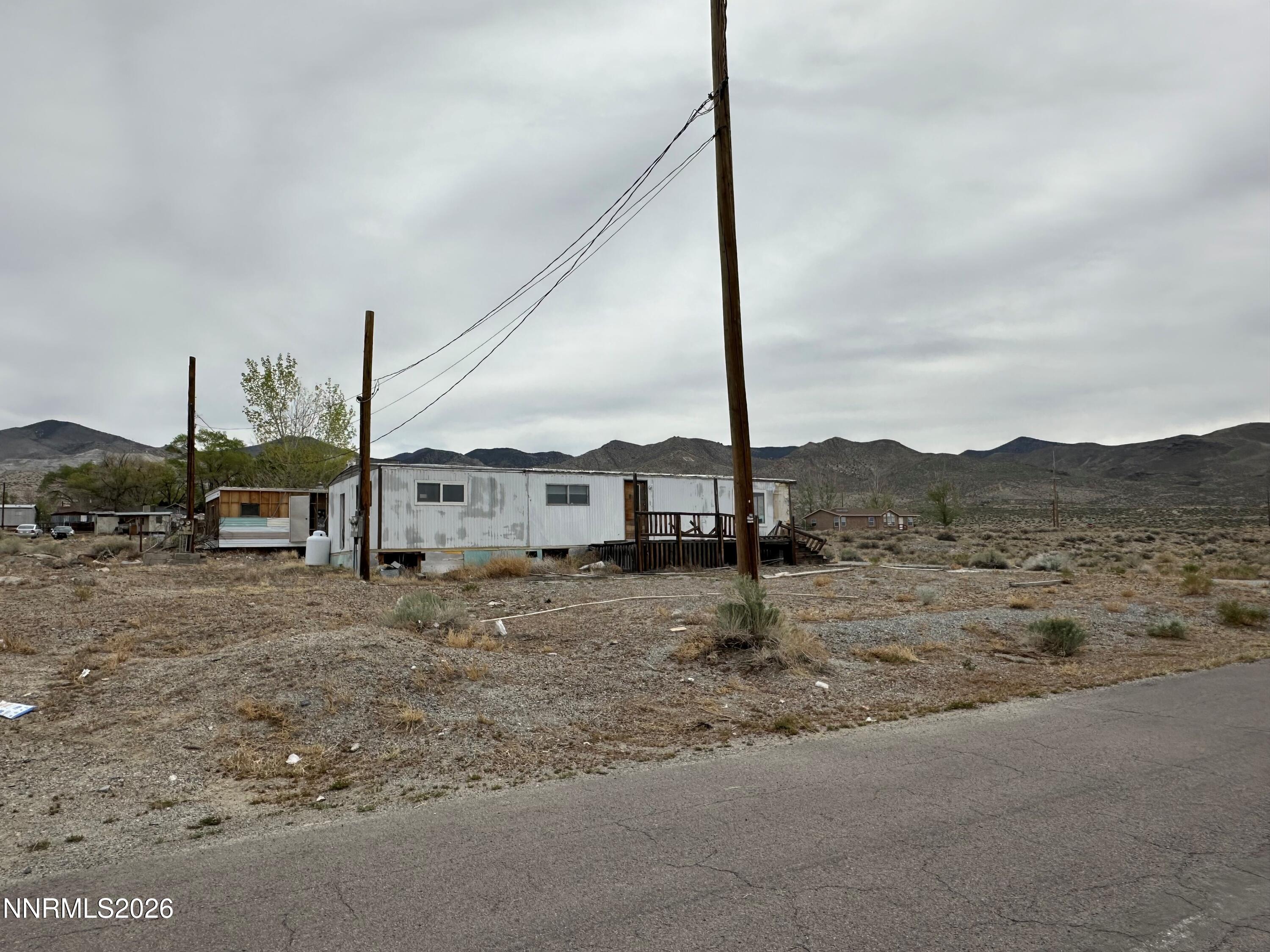 810 Church Street Gabbs, NV 89409 - Photo 1 of 3 a large view of ocean