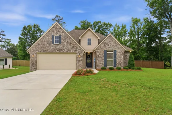 $370,000 | 20 Barkis Drive, Hattiesburg, MS 39402