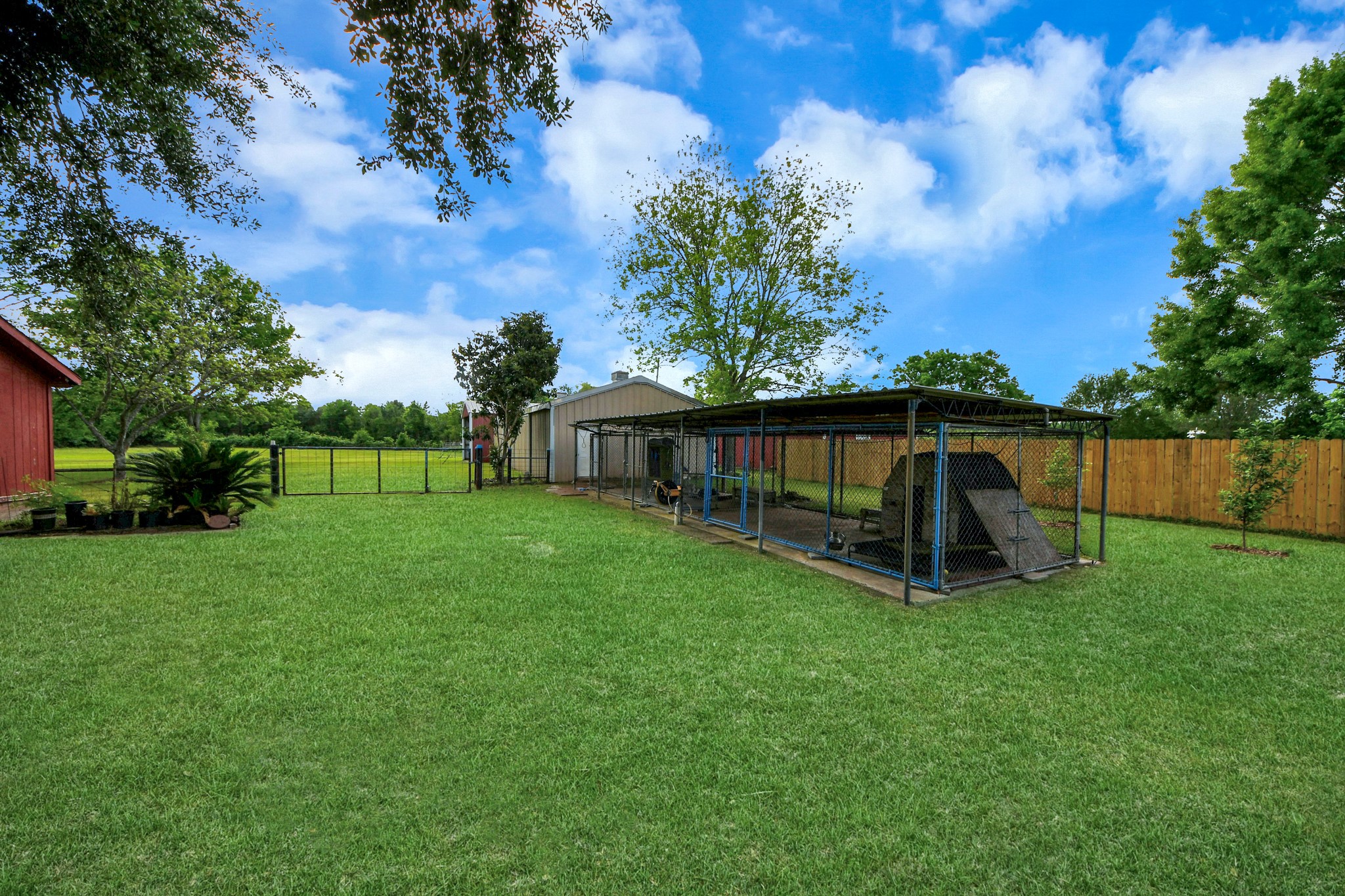 8407 Kirchner Road Manvel, TX 77578 - Photo 32 of 37 Dog Kennel
