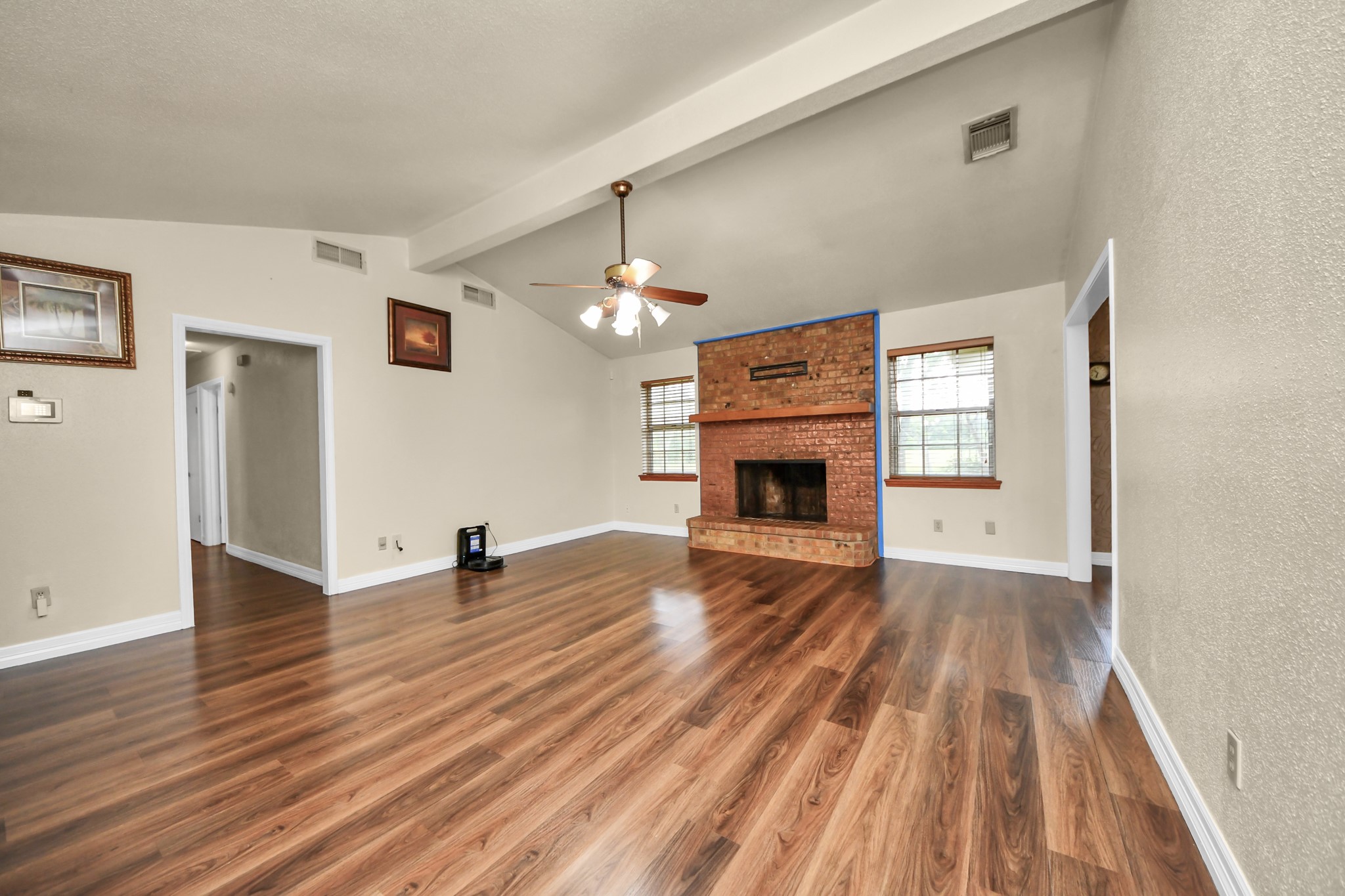 8407 Kirchner Road Manvel, TX 77578 - Photo 4 of 37 Living