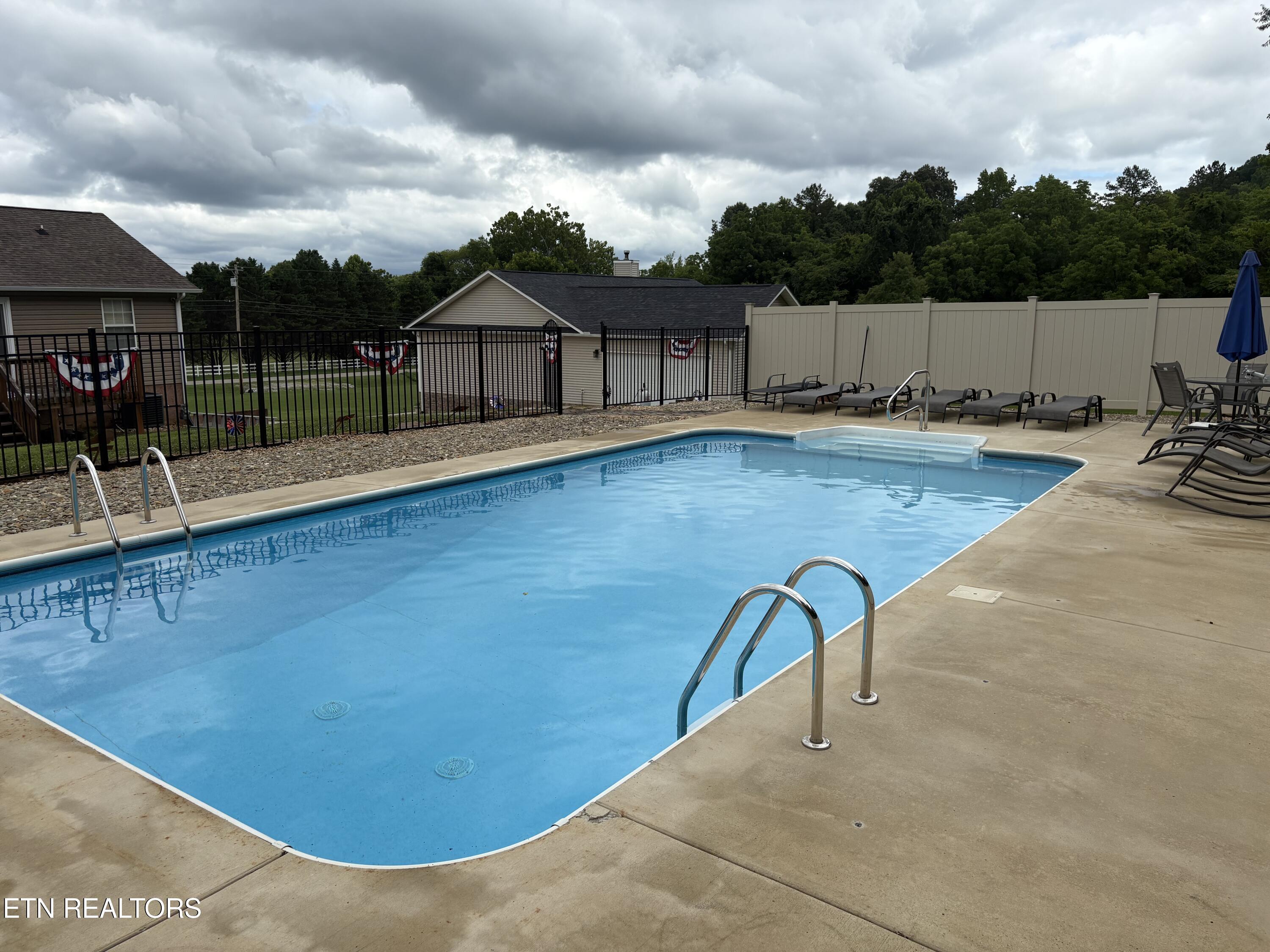 1757 River Road Kingston, TN 37763 - Photo 14 of 26 IMG_4797