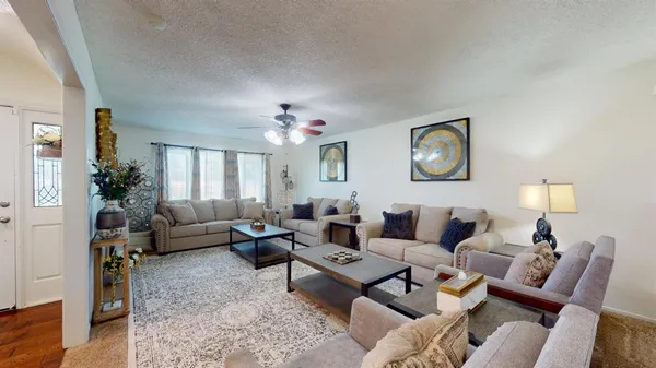 $1,048,000 | 8099 East Nees Avenue, Clovis, CA 93619