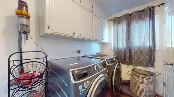 $1,048,000 | 8099 East Nees Avenue, Clovis, CA 93619