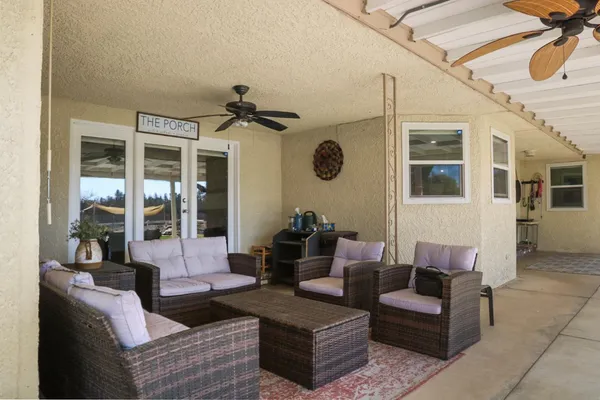 $1,048,000 | 8099 East Nees Avenue, Clovis, CA 93619