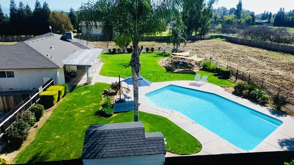 $1,048,000 | 8099 East Nees Avenue, Clovis, CA 93619