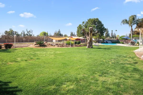 $1,048,000 | 8099 East Nees Avenue, Clovis, CA 93619