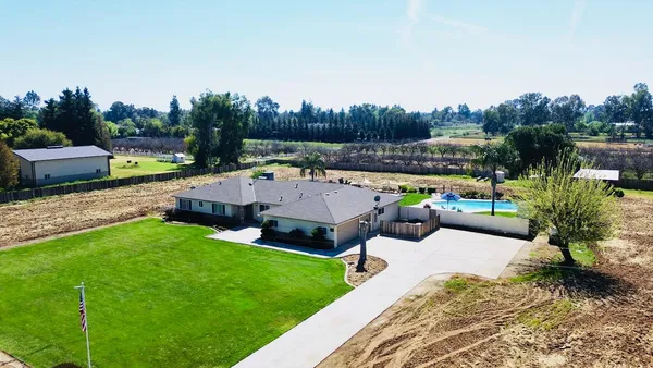 $1,048,000 | 8099 East Nees Avenue, Clovis, CA 93619