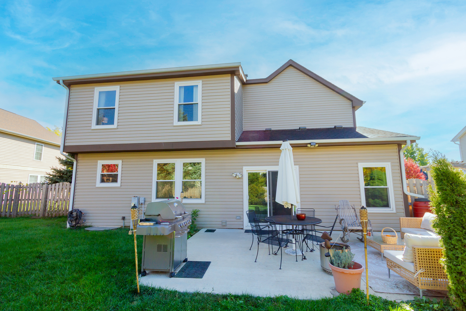 1734 Somerfield Lane Crystal Lake, IL 60014 - Photo 23 of 25 a backyard of a house with outdoor seating