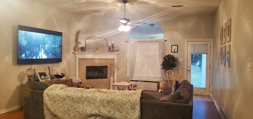 254 Maple Lane Conroe, TX 77304 - Photo 11 of 26