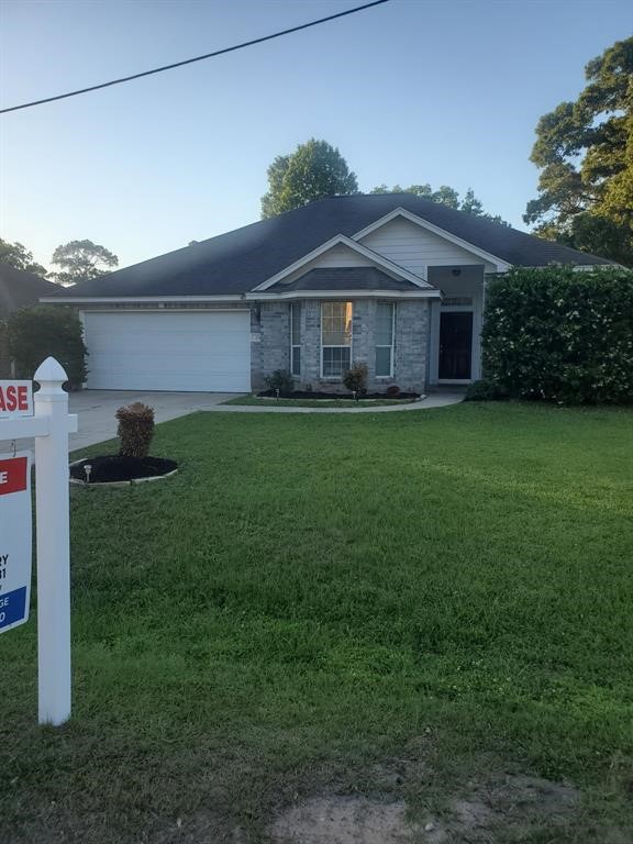 254 Maple Lane Conroe, TX 77304 - Photo 2 of 26