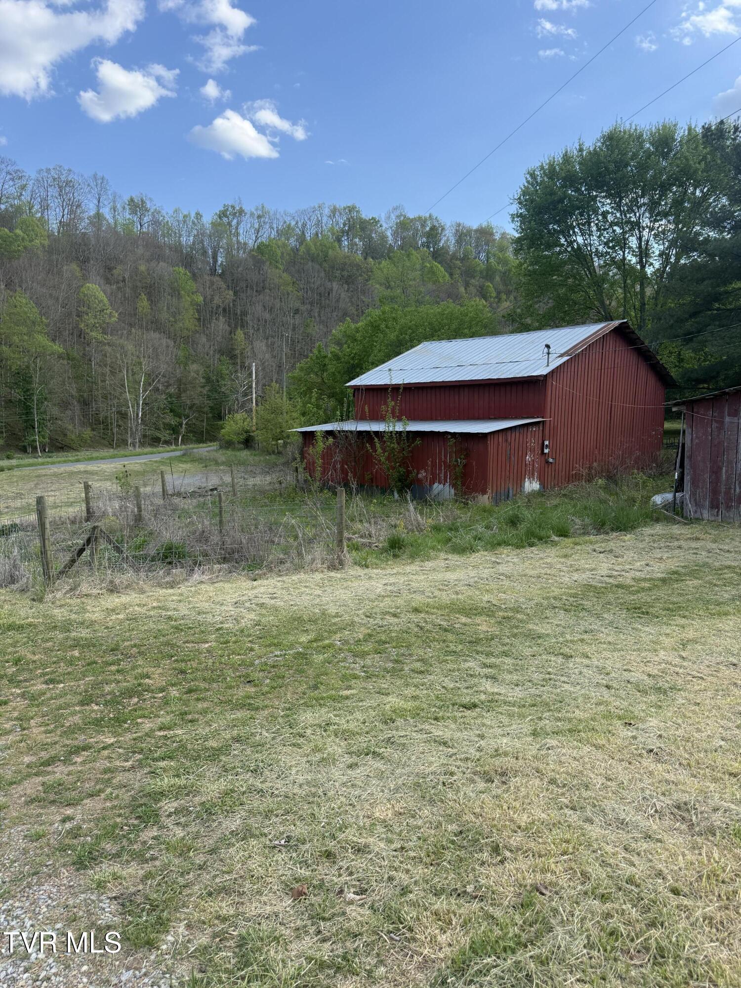 2497 Upper Copper Creek Road Castlewood, VA 24224 - Photo 12 of 31 IMG_4908