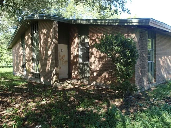 $174,519 | 1015 North Liberty Street, El Campo, TX 77437