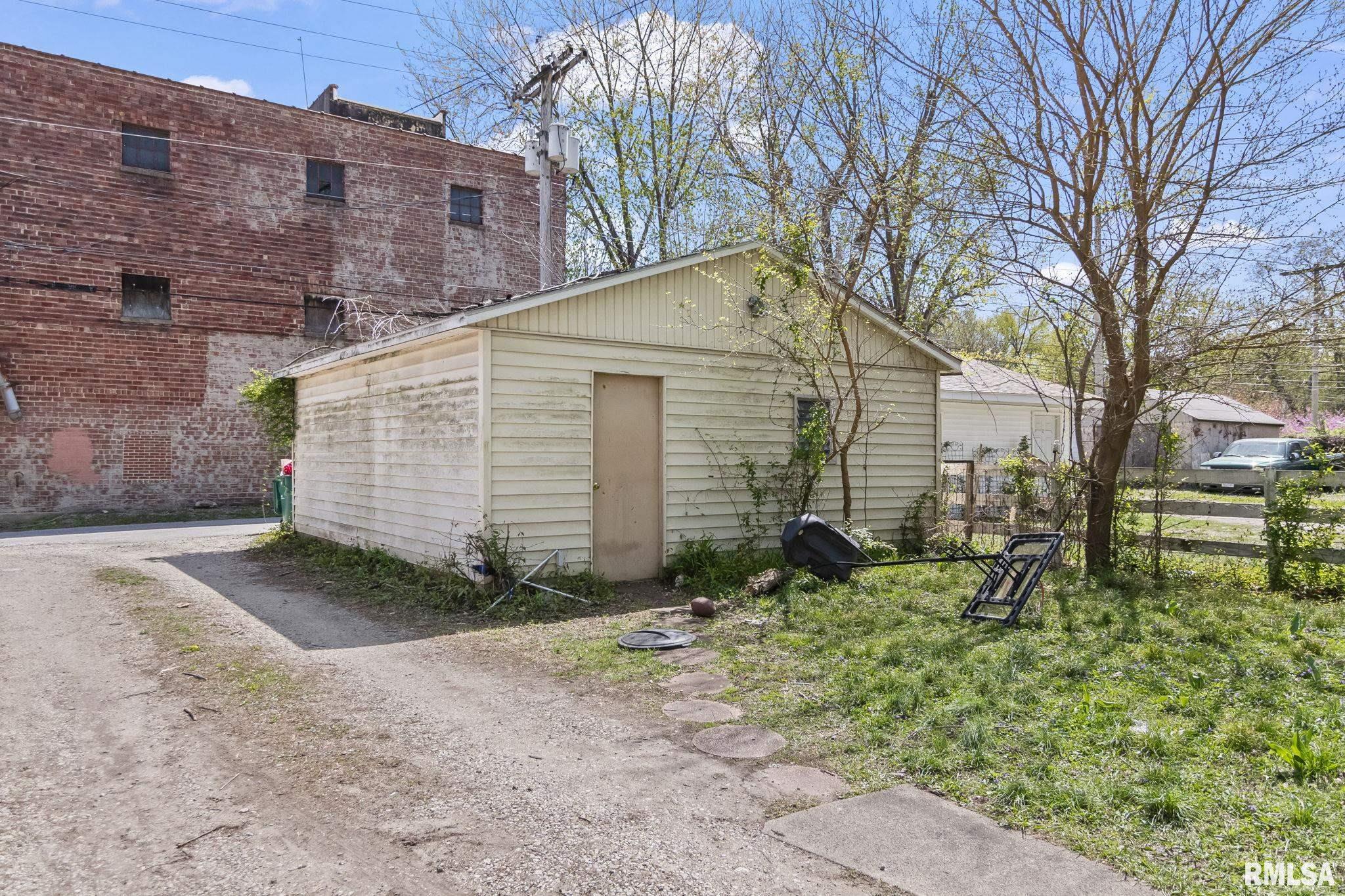 108 South MacArthur Boulevard Springfield, IL 62704 - Photo 19 of 23