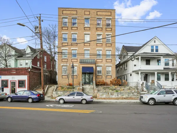 $2,800 | 775 Atlantic Street, Unit 3L, Stamford, CT 06902