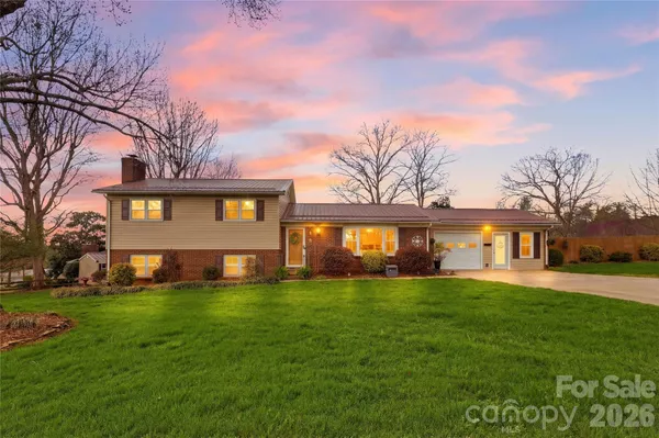 $329,900 | 235 Havenhurst Road, Hickory, NC 28601