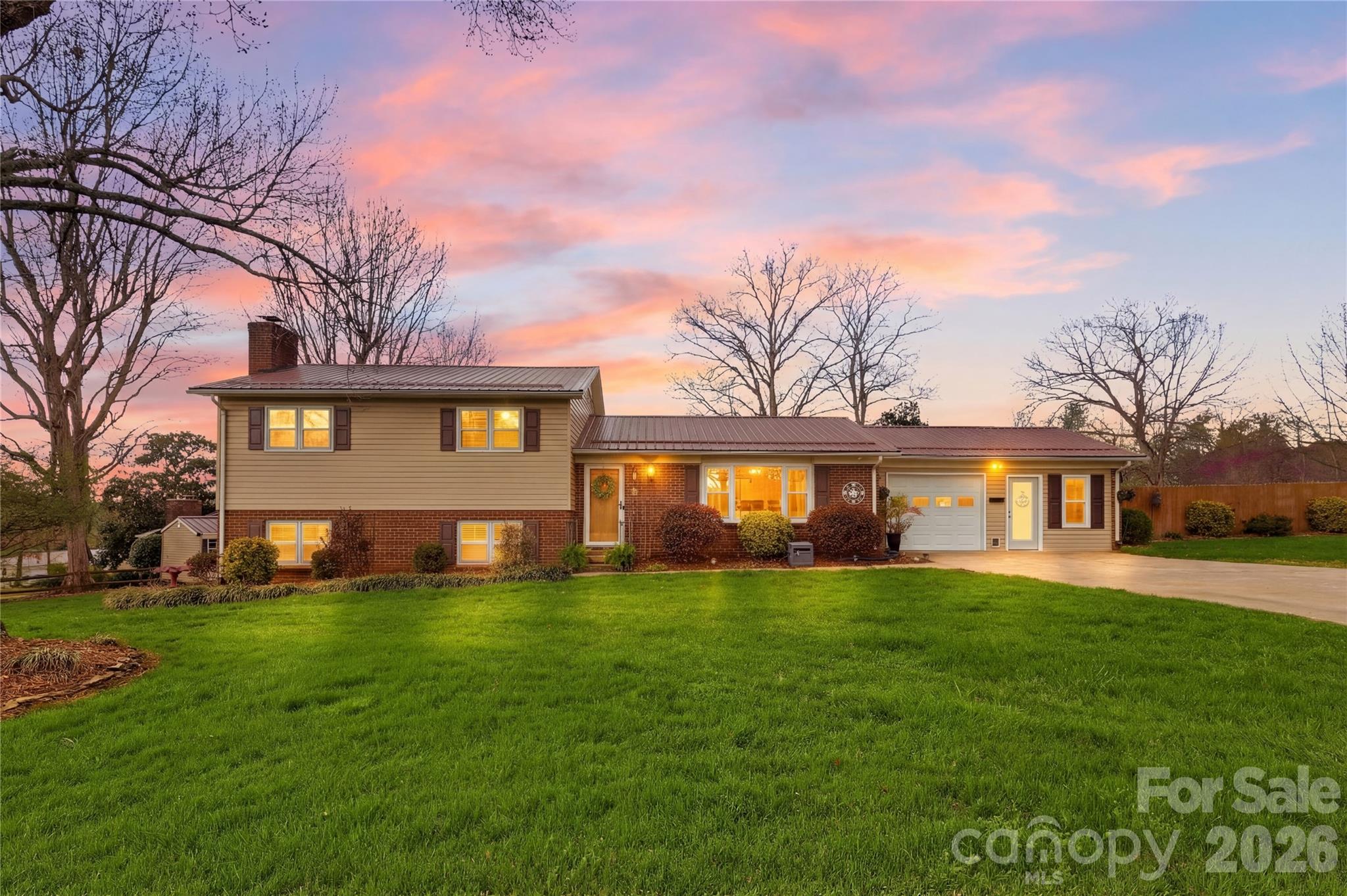 235 Havenhurst Road Hickory, NC 28601 - Photo 1 of 48