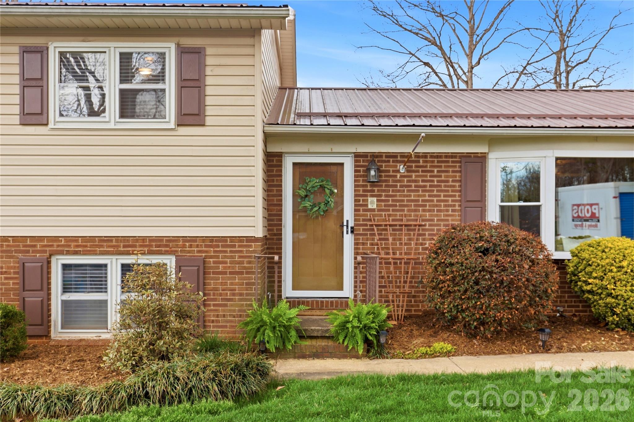 235 Havenhurst Road Hickory, NC 28601 - Photo 4 of 48