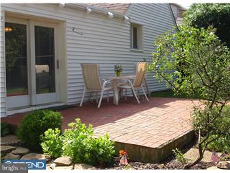 721 Dunmore Road Philadelphia, PA 19115 - Photo 2 of 12 Exterior Back