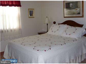 721 Dunmore Road Philadelphia, PA 19115 - Photo 8 of 12 Bedroom - Main