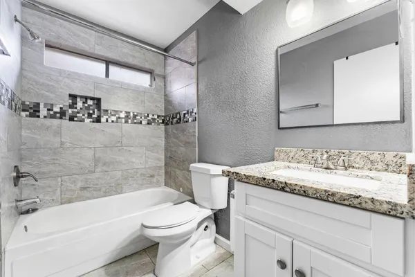 $1,850 | 23135 Birnam Wood Boulevard, Spring, TX 77373