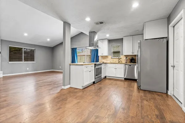 $1,850 | 23135 Birnam Wood Boulevard, Spring, TX 77373