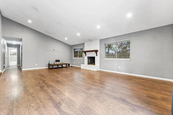 $1,850 | 23135 Birnam Wood Boulevard, Spring, TX 77373