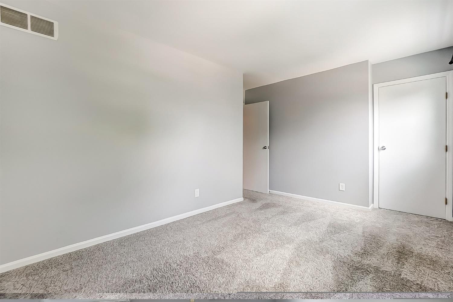 7113 Dunn Road Cincinnati, OH 45230 - Photo 23 of 47
