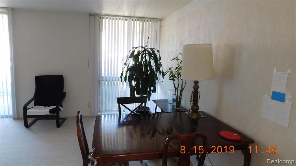 4041 West Maple Road Bloomfield Hills, MI 48301 - Photo 16 of 43