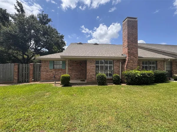 $249,999 | 205 Northwood Boulevard, Corsicana, TX 75110