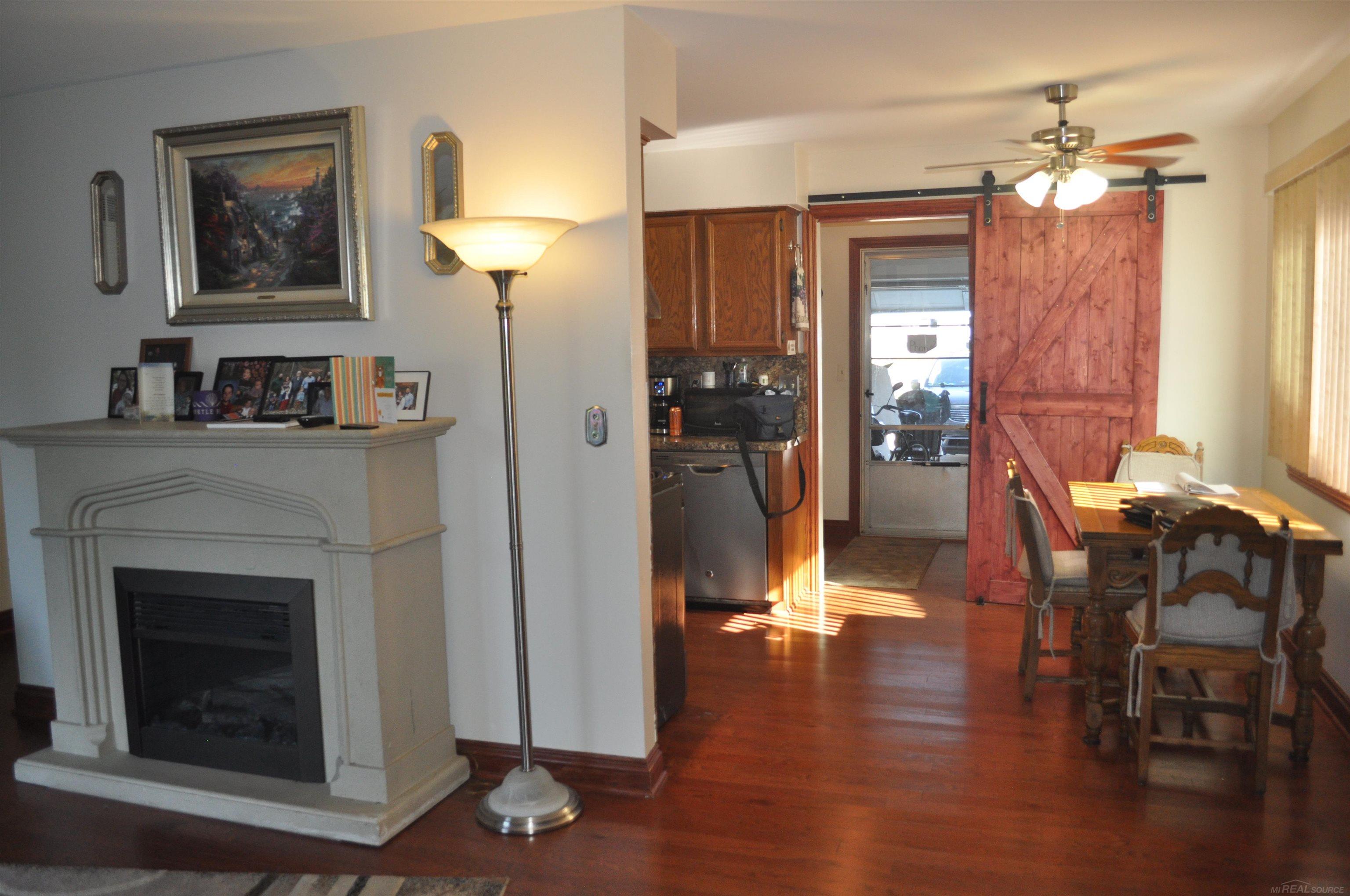 14460 East 14 Mile Road Warren, MI 48088 - Photo 23 of 26 50088257-26.JPG