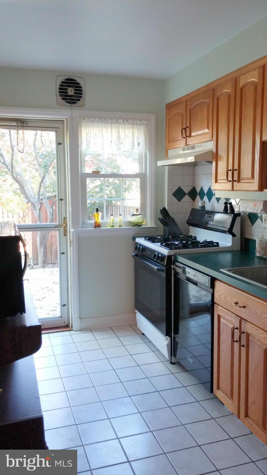 162 Dumbarton Road Baltimore, MD 21212 - Photo 14 of 30 Kitchen