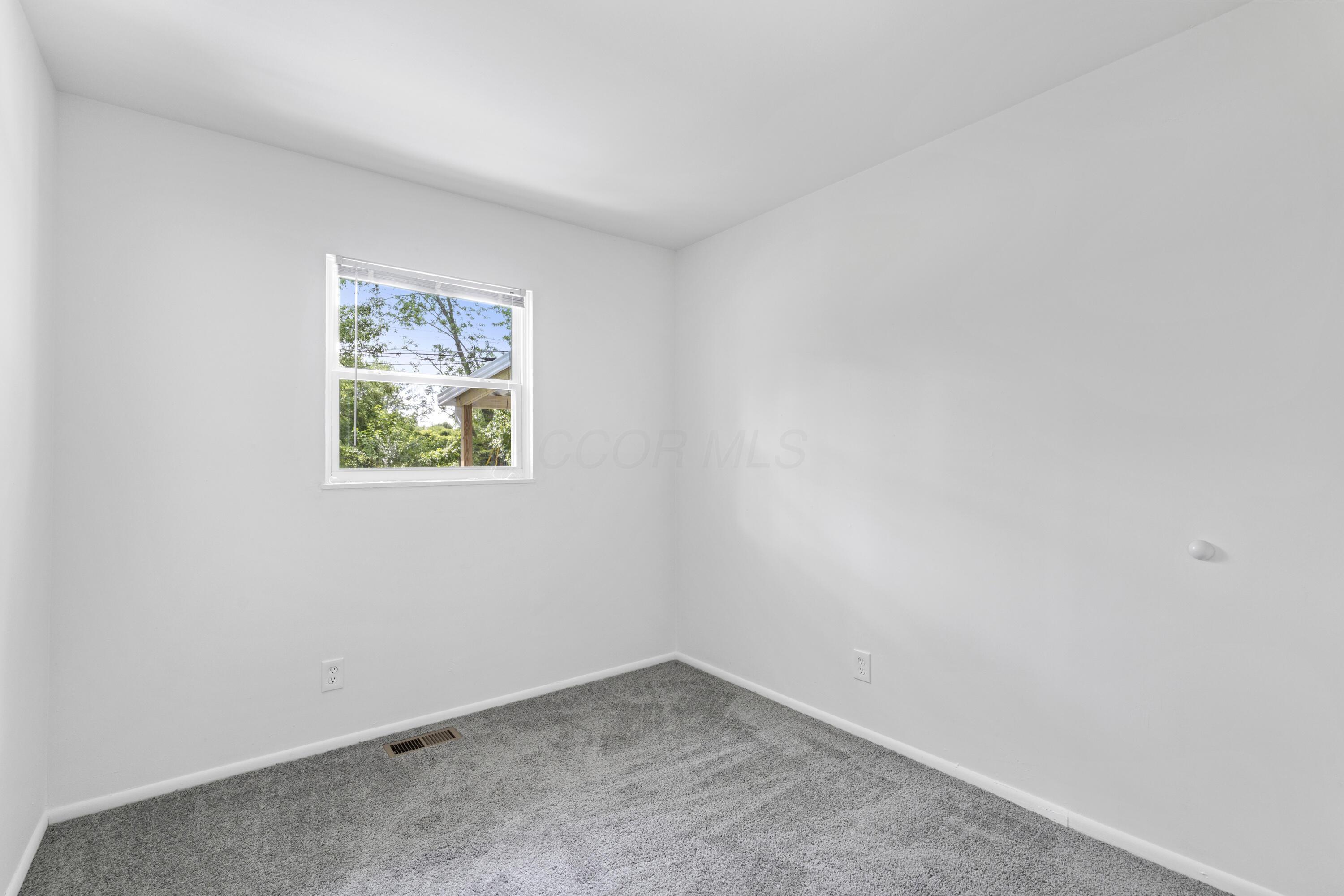 1759 Penfield Road Columbus, OH 43227 - Photo 5 of 15 dsc03954