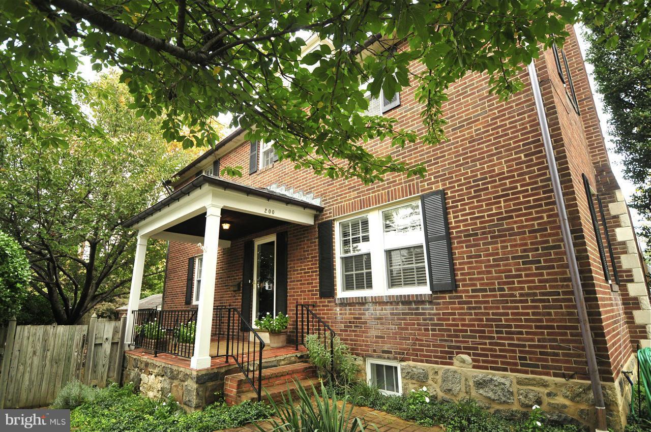 200 Dunkirk Road Baltimore, MD 21212 - Photo 1 of 23 Exterior (Front)