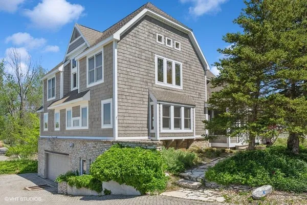 $2,250,000 | 210 East Water Street, New Buffalo, MI 49117