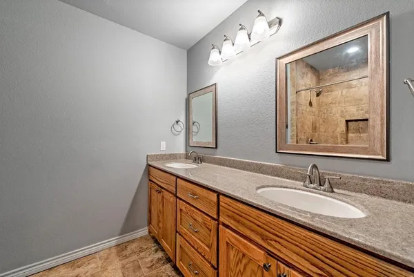 $479,900 | 326 Glomin Lane, Pottsboro, TX 75076