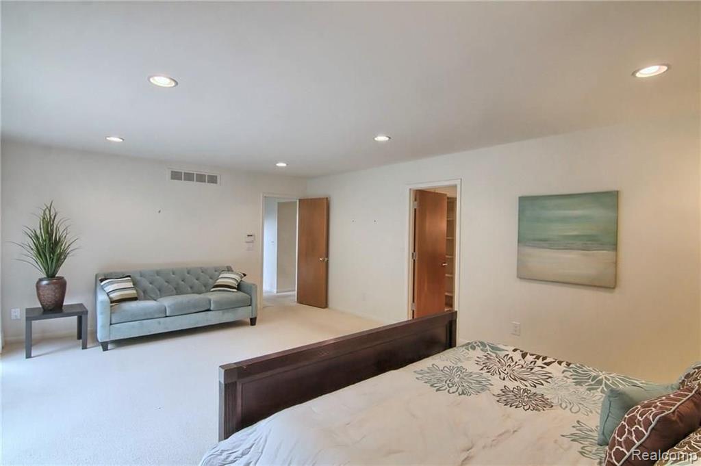 145 Canterbury Road Bloomfield Hills, MI 48304 - Photo 16 of 35