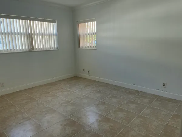 $1,900 | 1481 South Ocean Boulevard, Unit 232C, Lauderdale-by-the-Sea, FL 33062