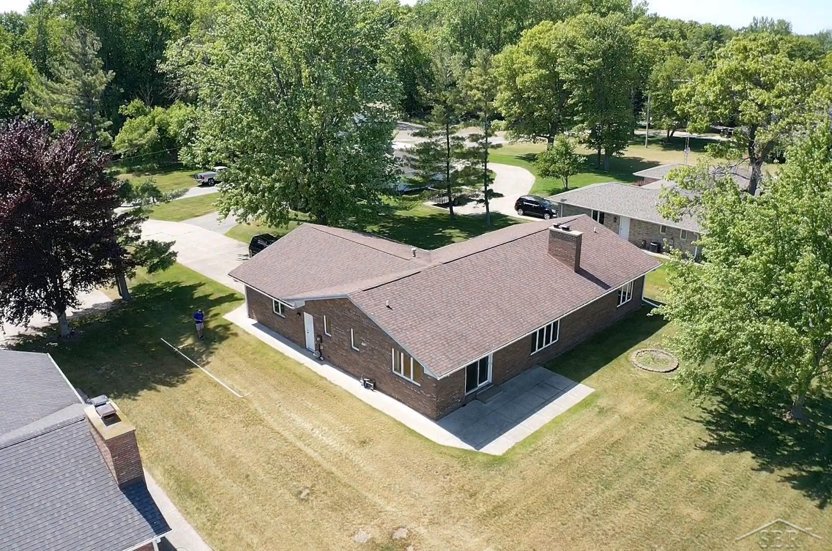 381 South Linwood Beach Road Linwood, MI 48634 - Photo 32 of 37