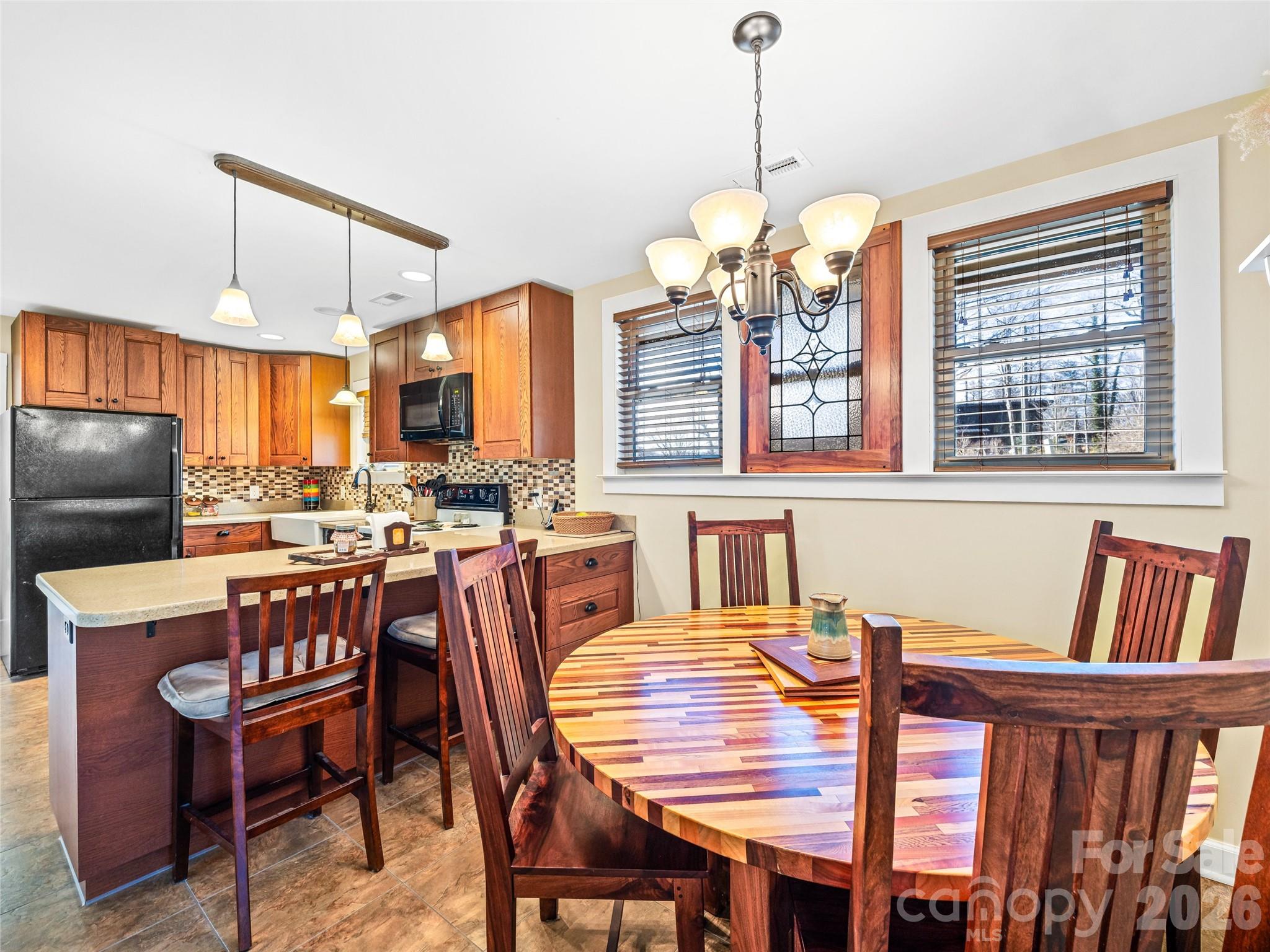 104 Campground Road Hendersonville, NC 28791 - Photo 4 of 32