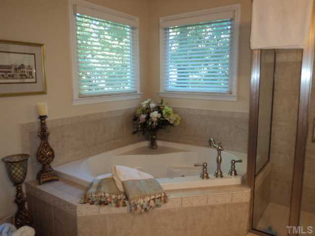 1509 Pecore Place Raleigh, NC 27615 - Photo 12 of 21 Whirlpool Tub