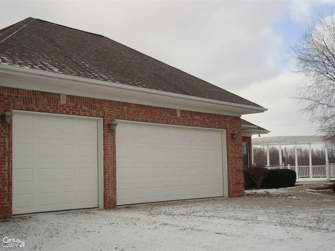 73601 Omo Road Armada, MI 48005 - Photo 65 of 72 3.5 Attached Garage