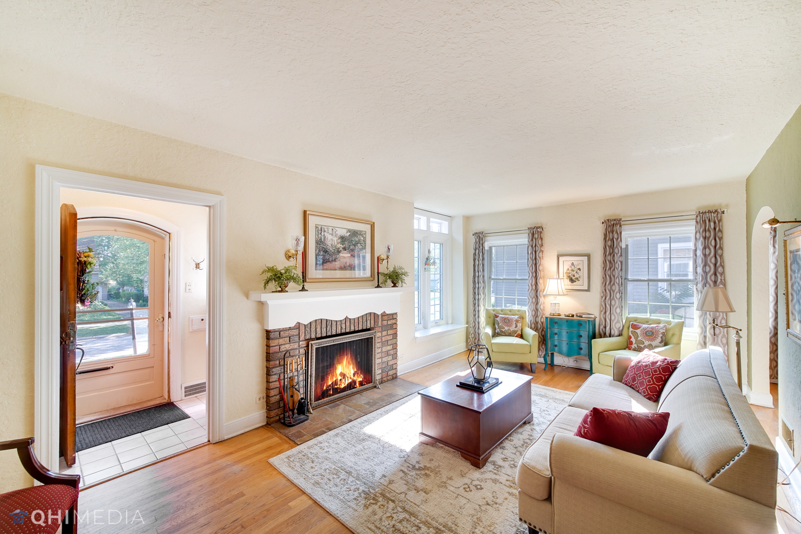 1833 Sycamore Road Homewood, IL 60430 - Photo 4 of 27