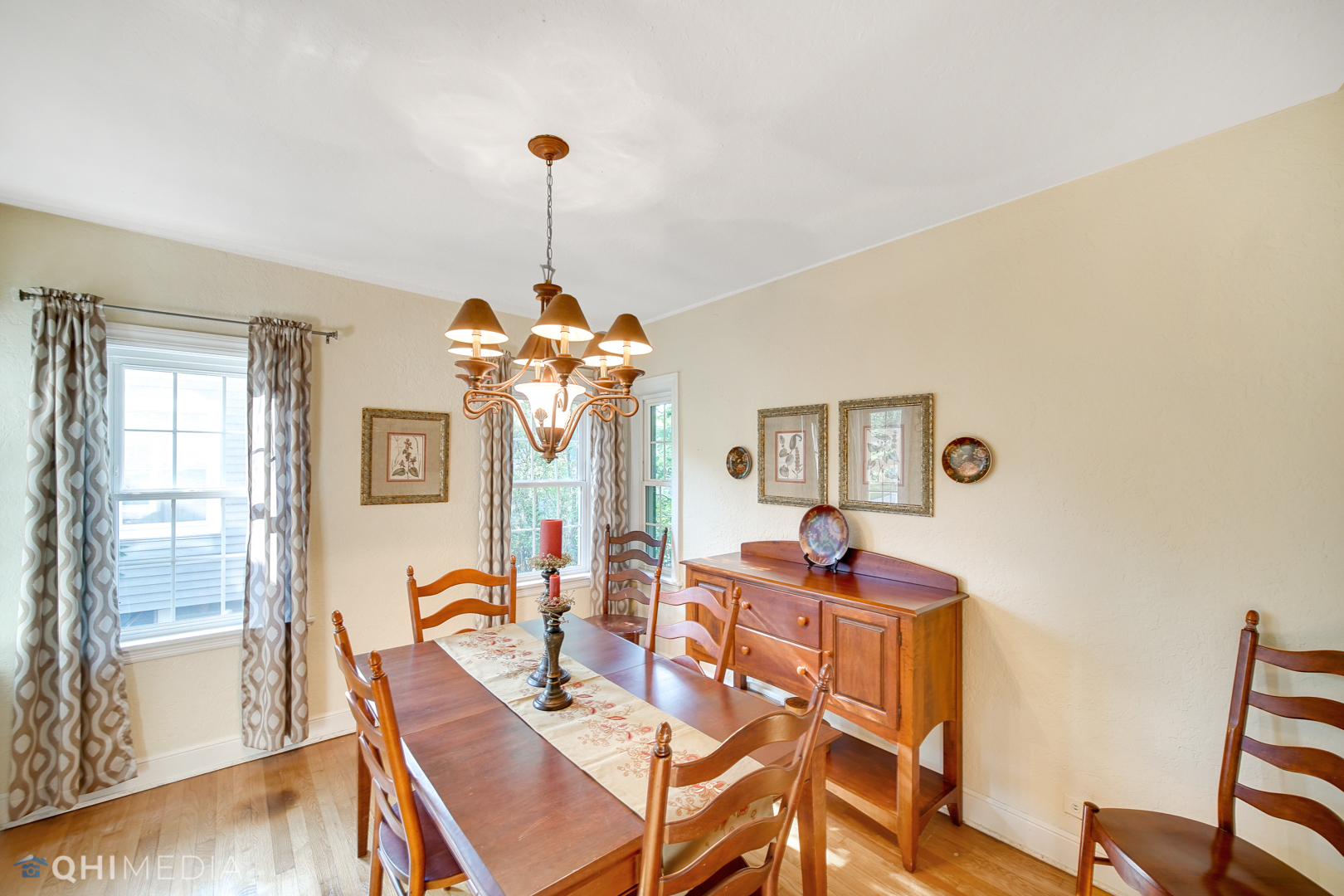1833 Sycamore Road Homewood, IL 60430 - Photo 8 of 27