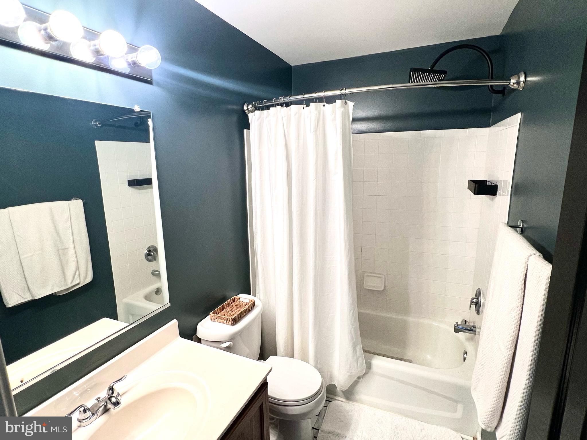 12581 Curling Road Manassas, VA 20112 - Photo 39 of 53 Upstairs Bath