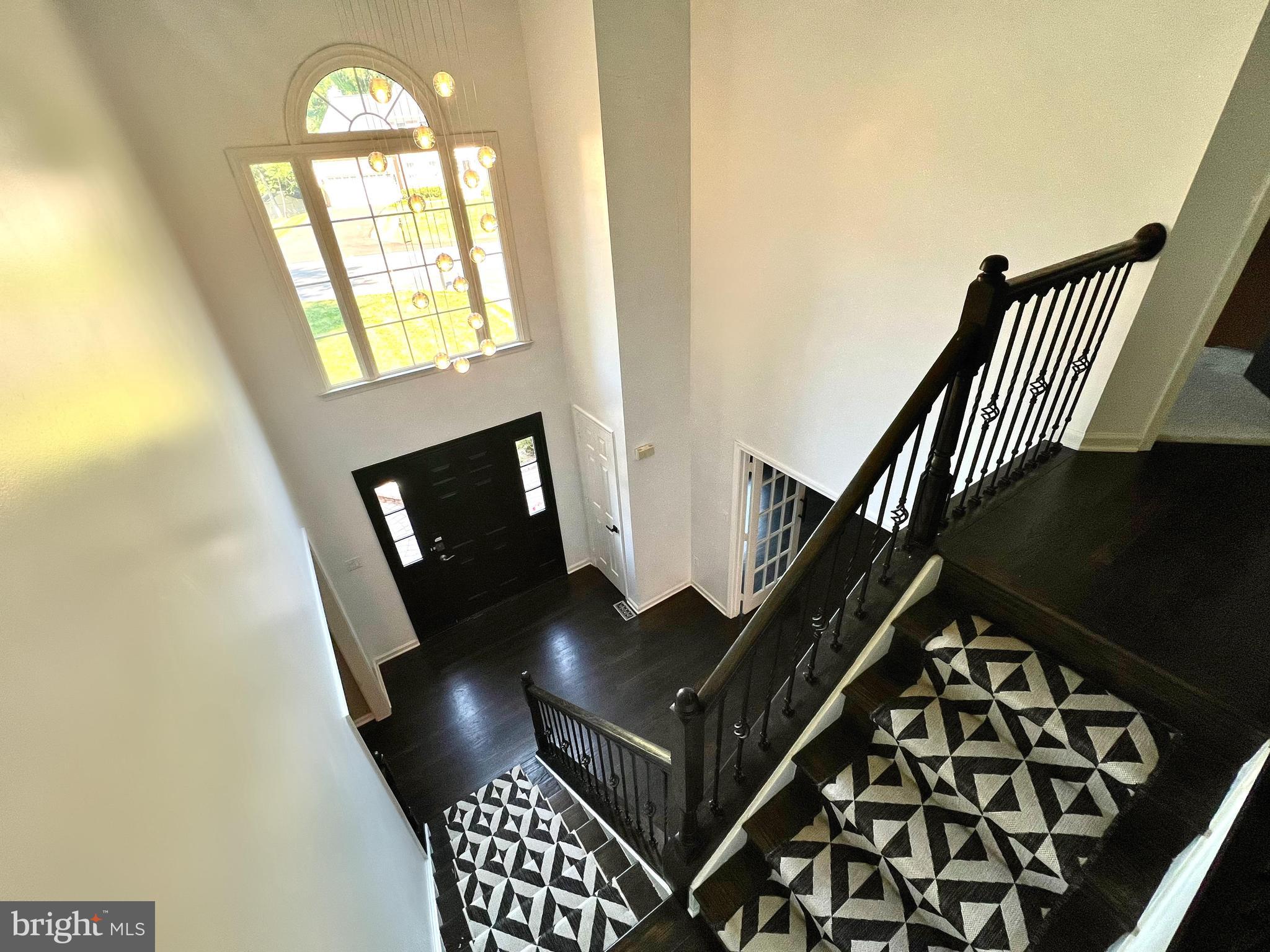 12581 Curling Road Manassas, VA 20112 - Photo 6 of 53 Entry Way