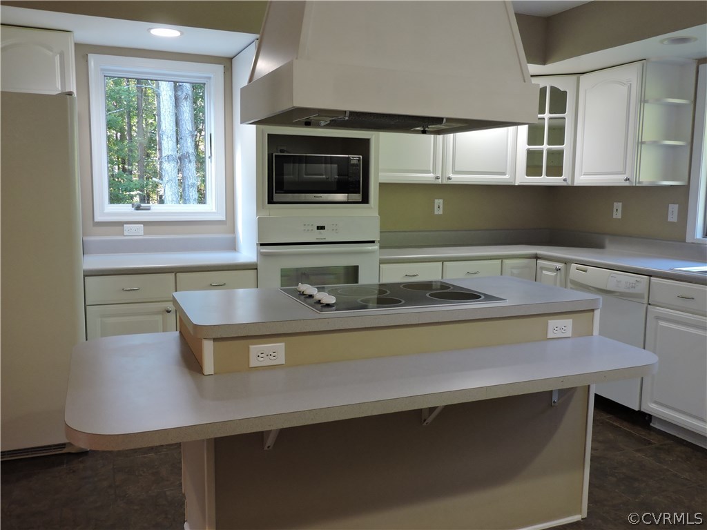 23640 Skinquarter Road Moseley, VA 23120 - Photo 10 of 34 Island and wall oven