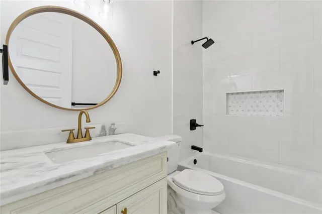 $325,000 | Undisclosed Address, Marrero, LA 70072