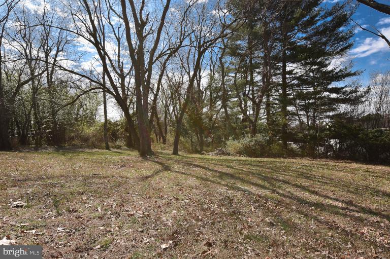 607 Hurffville - Cross Keys Road Sewell, NJ 08080 - Photo 15 of 17