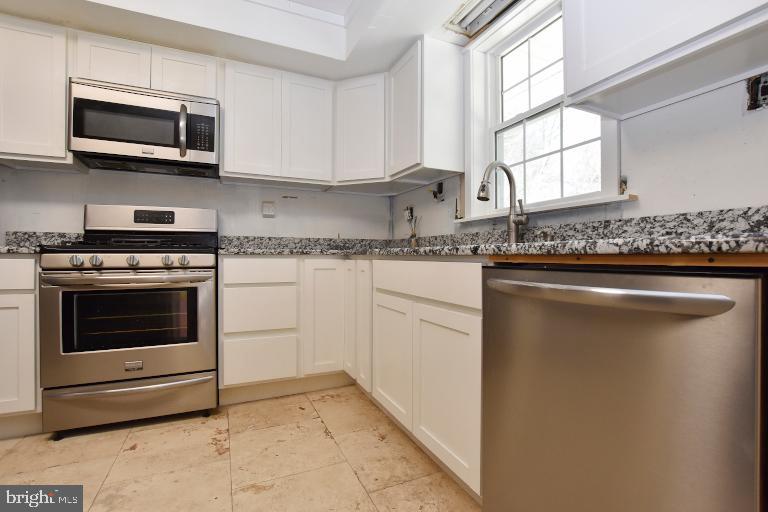 607 Hurffville - Cross Keys Road Sewell, NJ 08080 - Photo 4 of 17