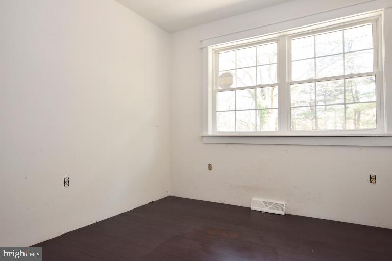 607 Hurffville - Cross Keys Road Sewell, NJ 08080 - Photo 10 of 17 Bedroom 3